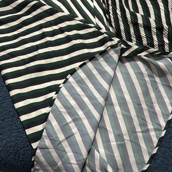 Zara Basics Blouse/dress. Vertical stripes color green navy blue/black and Beige - Picture 6 of 8